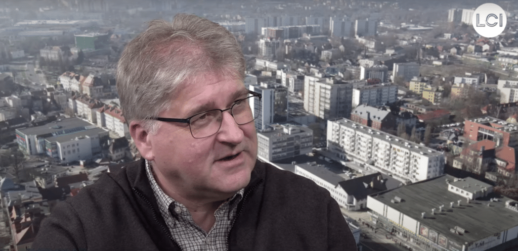 Janusz Jasiński w studio LCI