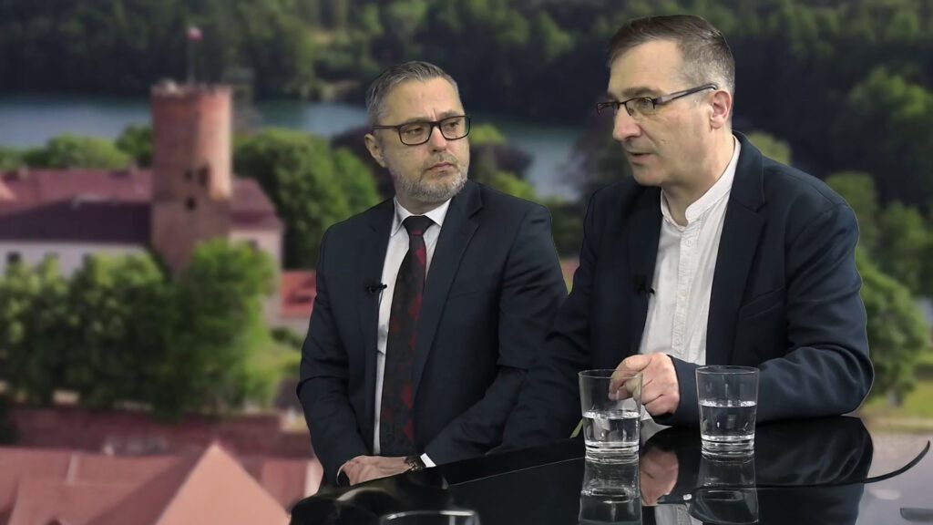 Prof. Mariusz Kwiatkowski oraz Robert Wróbel - zastępca dyrektora GUS w Zielonej Górze, w studiu LCI.