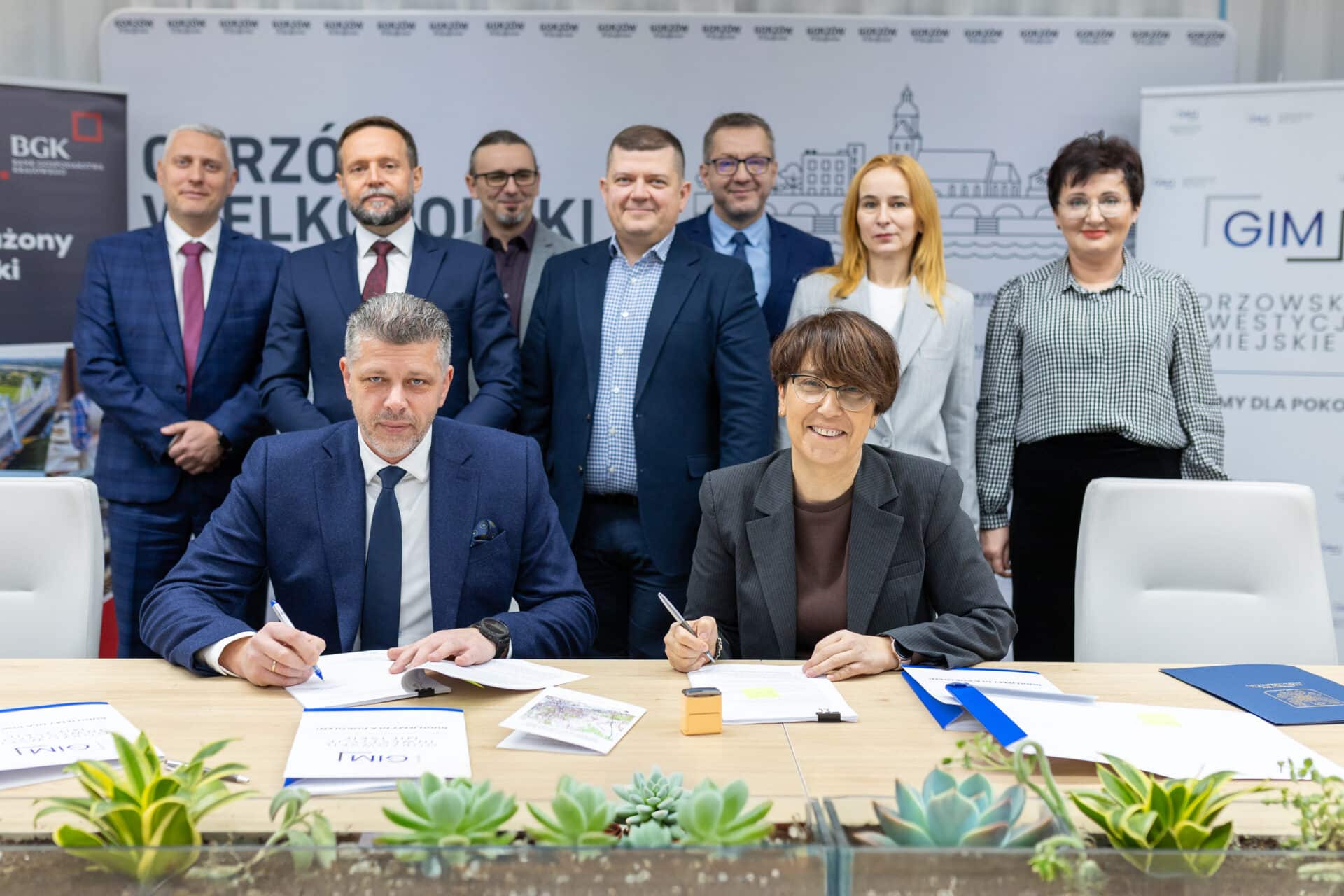 Podpisanie umowy na północną obwodnicę Gorzowa Wlkp Fot Łukasz Kulczyński UM Gorzowa Wlkp  Ta obwodnica jest miastu niezbędna Umowa podpisana