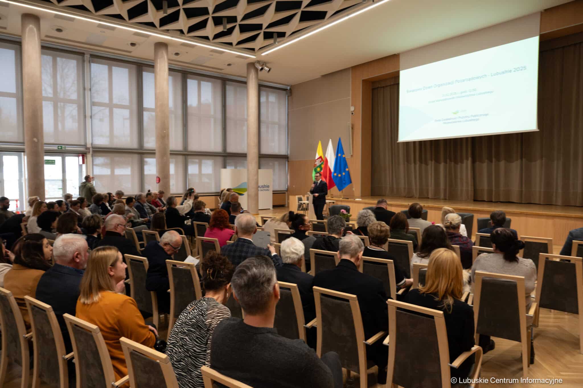   Działają dla dobra innych Niestety nie zawsze