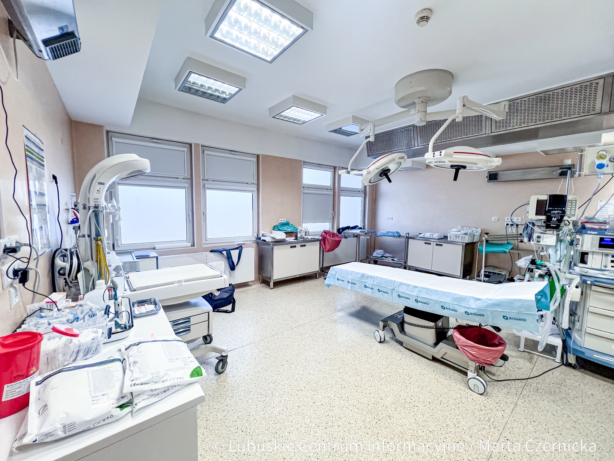 Oddział ginekologiczno-położniczy WsW w Gorzowie Wlkp. Oddział ginekologiczno położniczy WsW w Gorzowie Wlkp Znieczulenie do porodu to nie luksus To normalność WIDEO