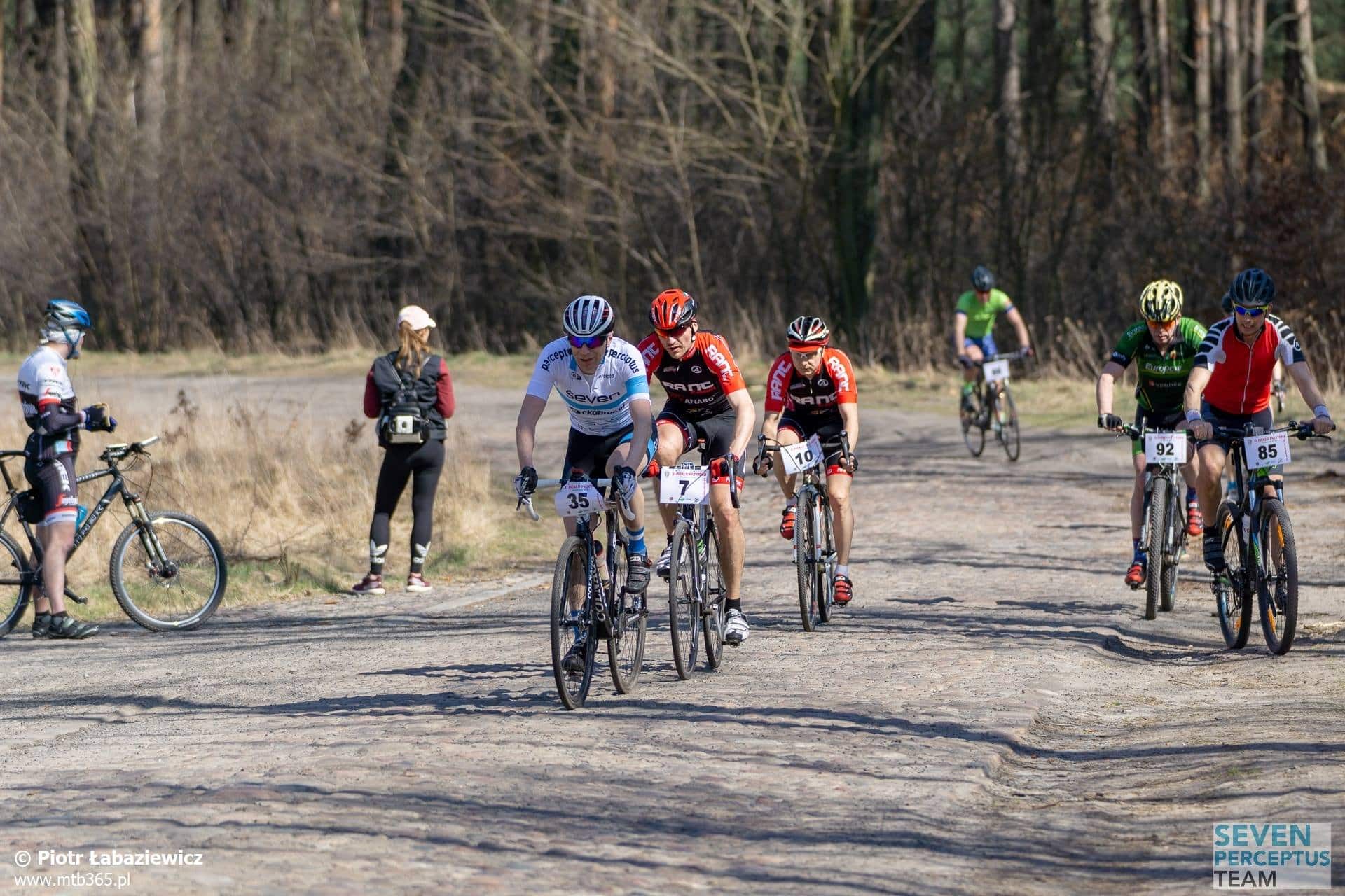   Przebiegną i przejadą przez piekło Chętni mogą się zgłaszać