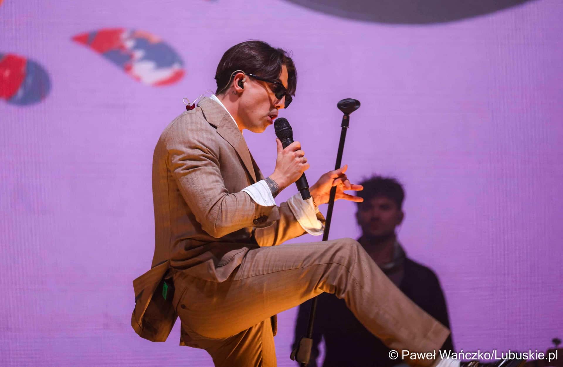 dawid kwiatkowski na scenie  Dawid Kwiatkowski podbił serca publiczności na zakończenie XV Lubuskiego Kongresu Kobiet