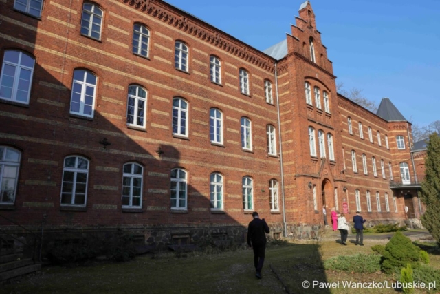 wan_6762 Otwarcie nowego skrzydła Młodzieżowego Ośrodka Socjoterapii w Ośnie Lubuskim