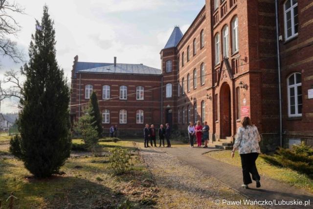 wan_6776 Otwarcie nowego skrzydła Młodzieżowego Ośrodka Socjoterapii w Ośnie Lubuskim