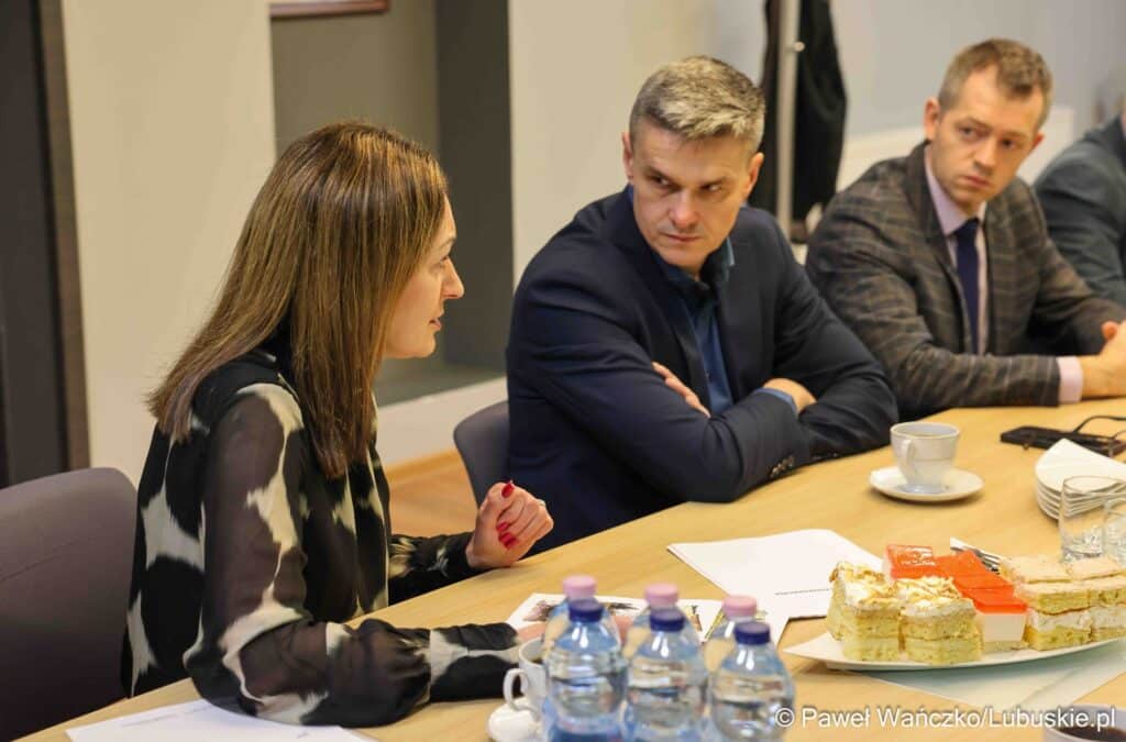 Anna Kozak rozmawia z Sebastianem Ciemnoczołowskim