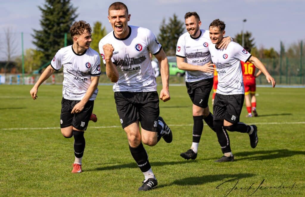 Czterej cieszący się mężczyźni