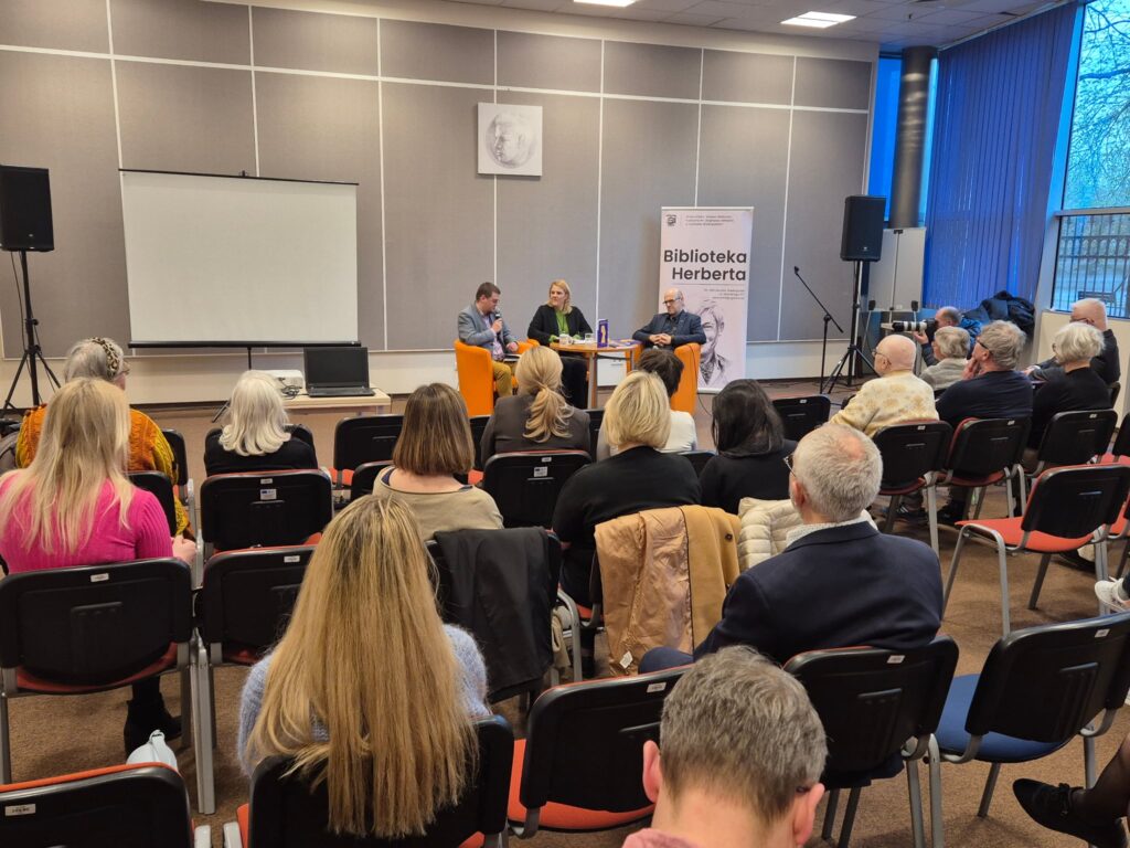 Spotkanie promujące publikację Ukraińscy uchodźcy własnym głosem o sobie.