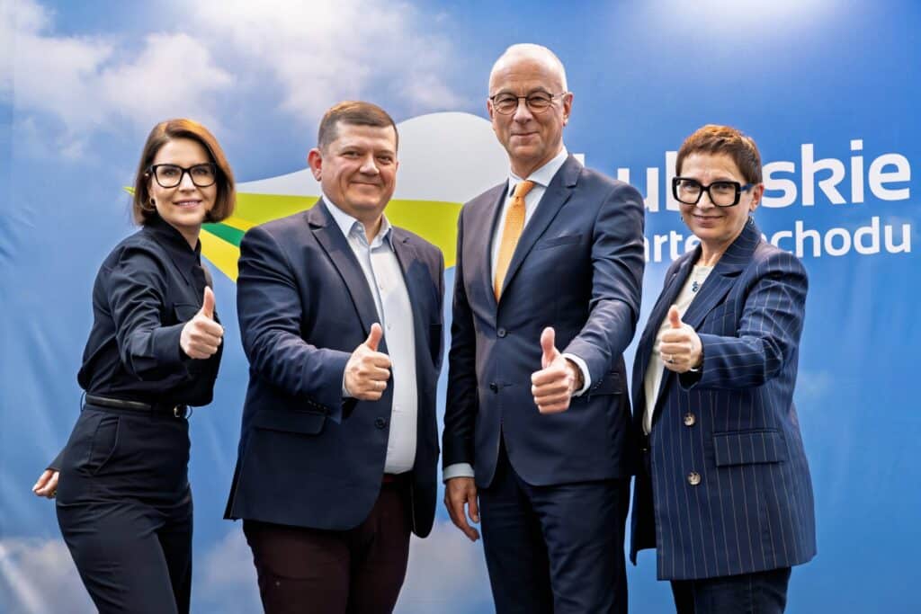 Marcin Jabłoński, Jacek Wójcicki, Krystyna Sibińska i Izabela Piotrowicz na konferencji prasowej w Biurze Zamiejscowym UMWL w Gorzowie. Fot. Urząd Miasta