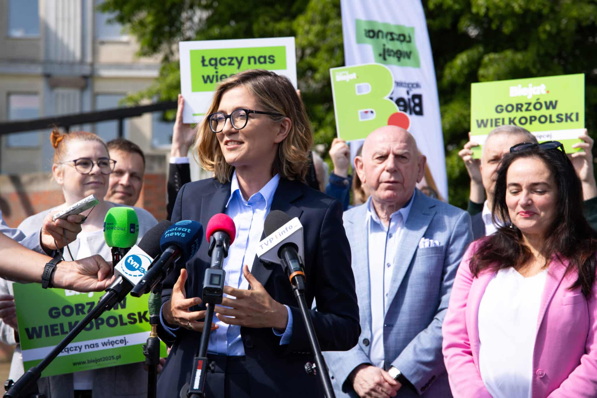 Prawo do mieszkania pracy i czystego środowiska  Biejat o wartościach konstytucyjnych  Biejat w Lubuskiem Susza mieszkania i konstytucja w centrum uwagi