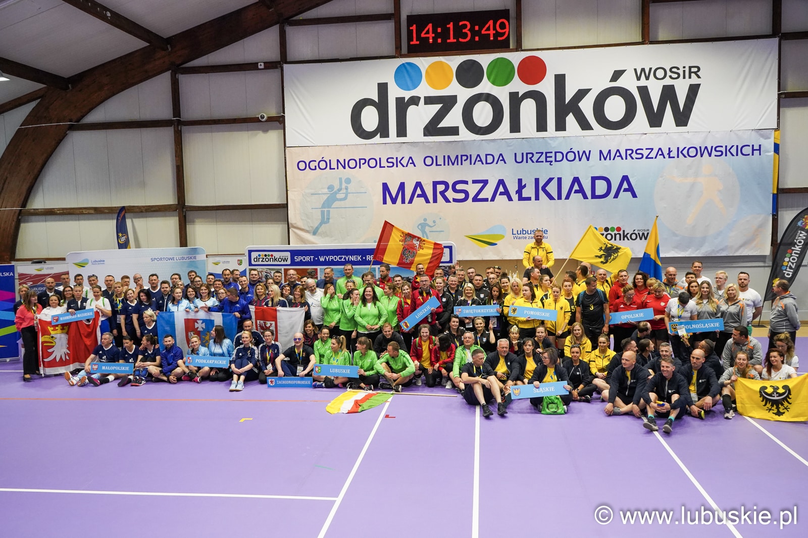   Biurka zamienili na sportowy parkiet Trwa Marszałkiada WIDEO