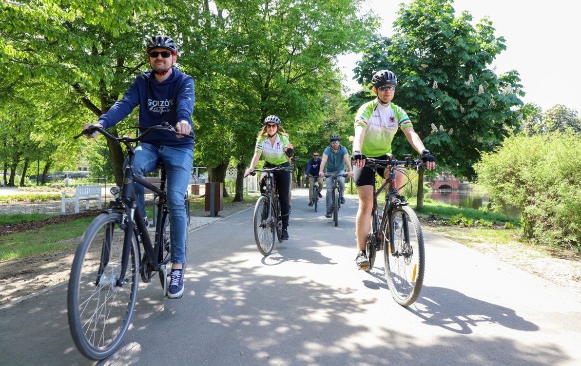 zdjęcie Urząd Miasta Gorzów Wielkopolski zdjęcie Urząd Miasta Gorzów Wielkopolski Czerwiec na dwóch kółkach Gorzów chce wykręcić rekord