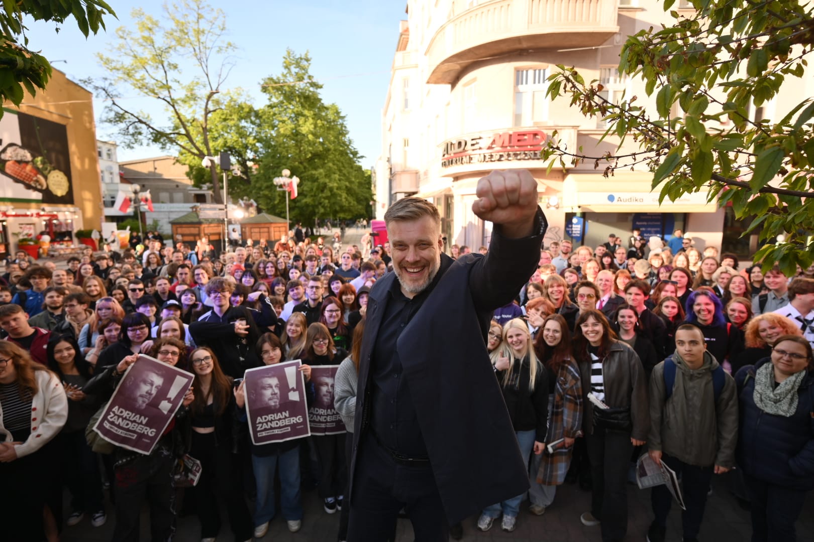 zandberg_zielona_góra Wybory z lewicowej perspektywy Biejat Senyszyn a może Zandberg WIDEO