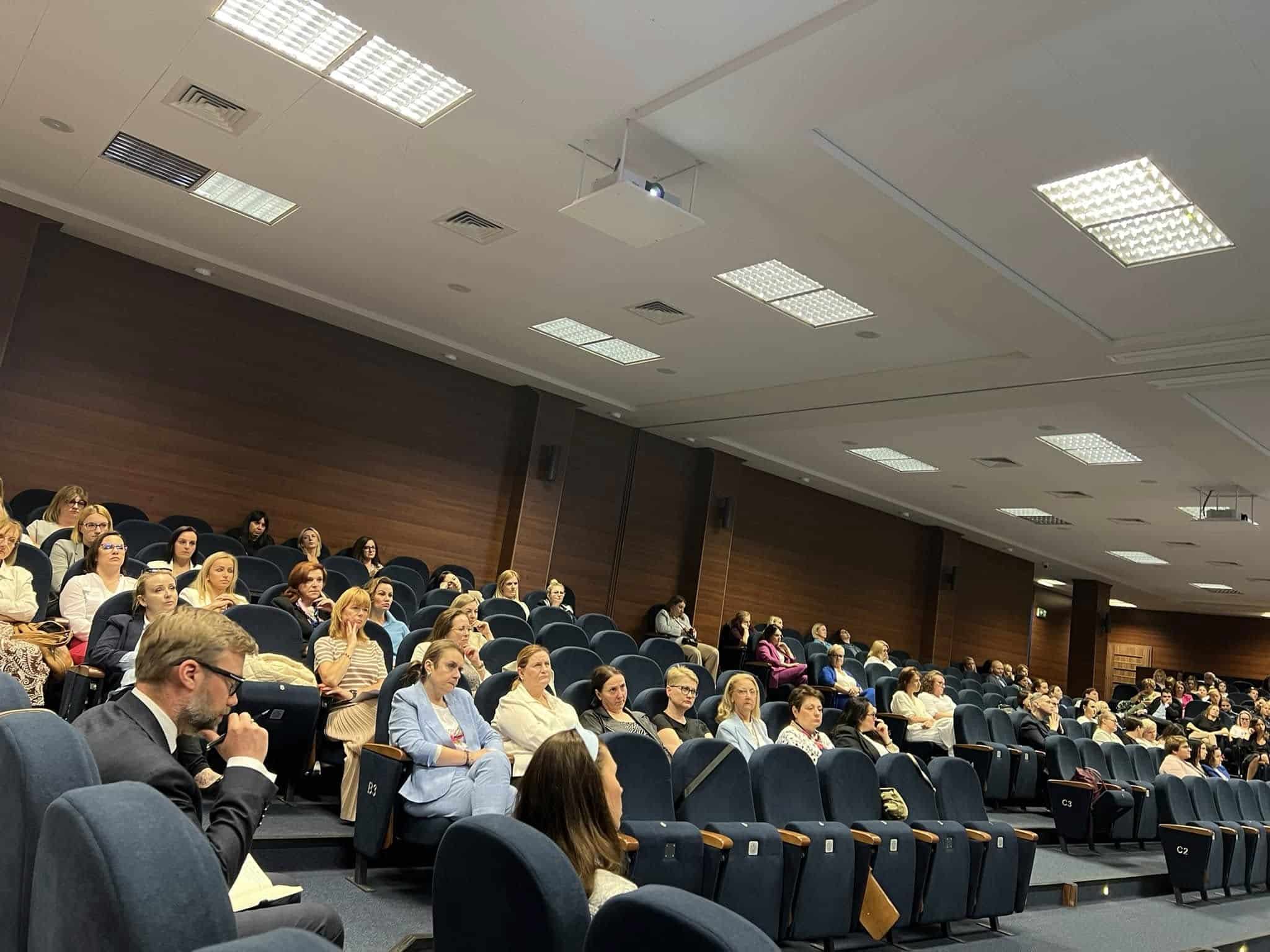 6 czerwca w Gorzowie odbyła się konferencja dotycząca przemocy domowej pt Między ustawą o przeciwdziałaniu przemocy domowej a konwencją stambulską  Oblicza przemocy są różne Przepisy muszą nadążać