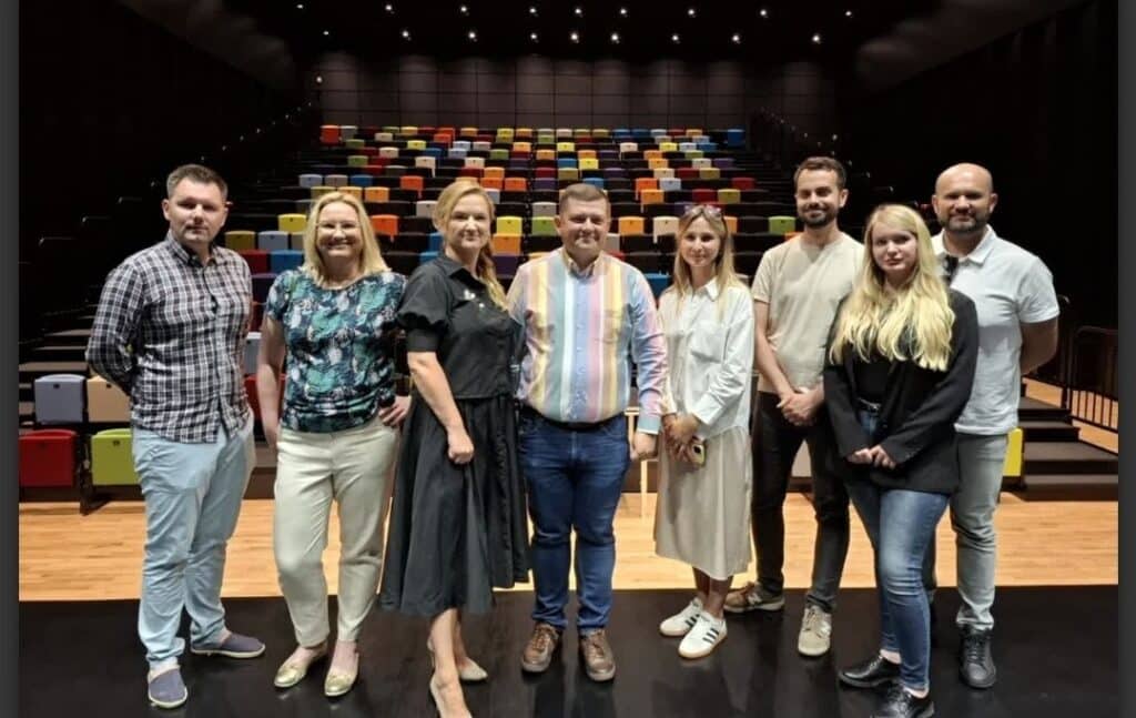 Nowa siedziba MCK w Gorzowie Wlkp. i nowy skład na czele Kadra Miejskiego Centrum Kultury w Gorzowie. Fot. Urząd Miasta Gorzowa Wlkp.