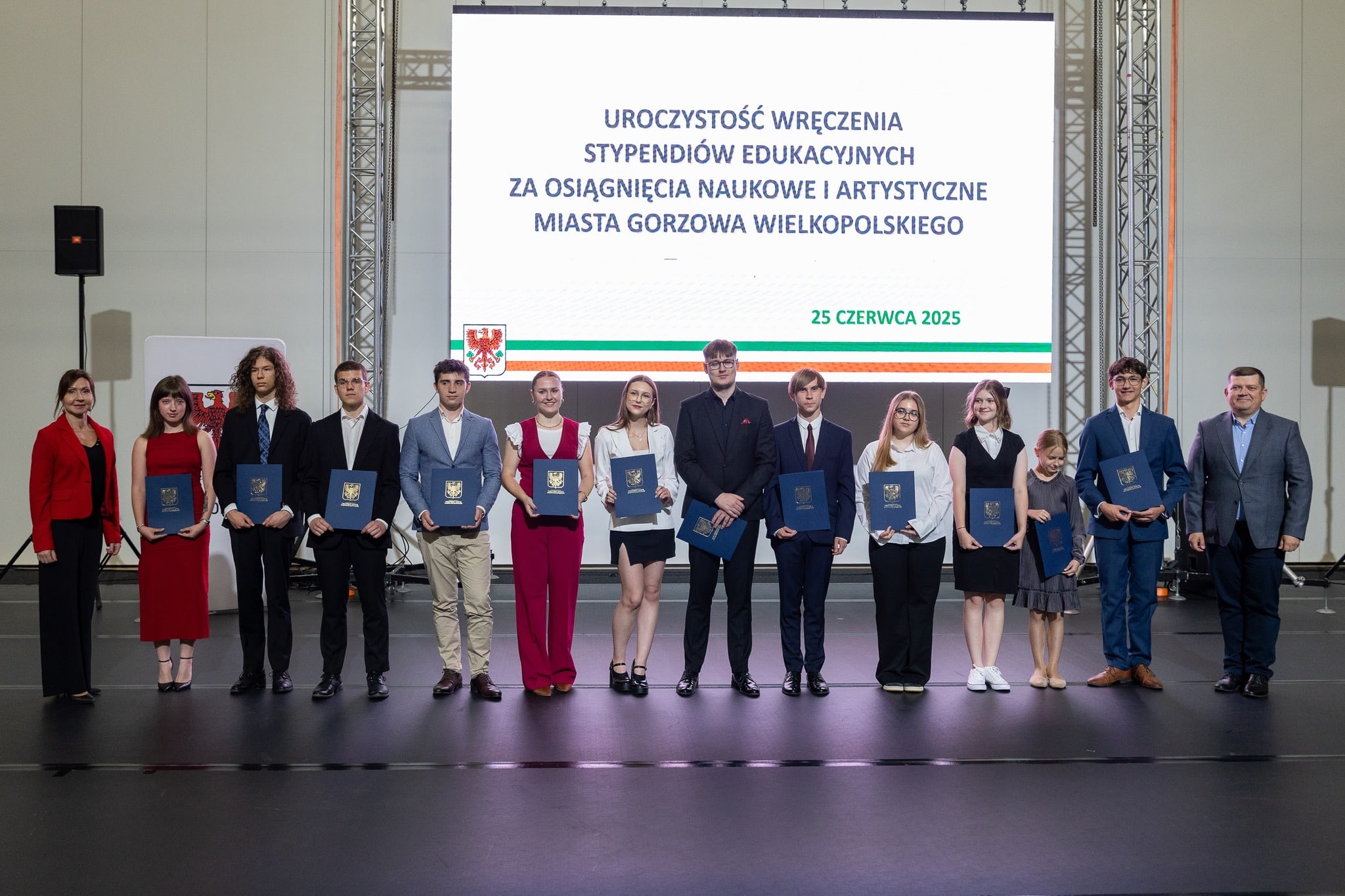 Wręczenie stypendiów miasta Gorzowa Wlkp Fot Łukasz Kulczyński  Stypendyści nagrodzeni