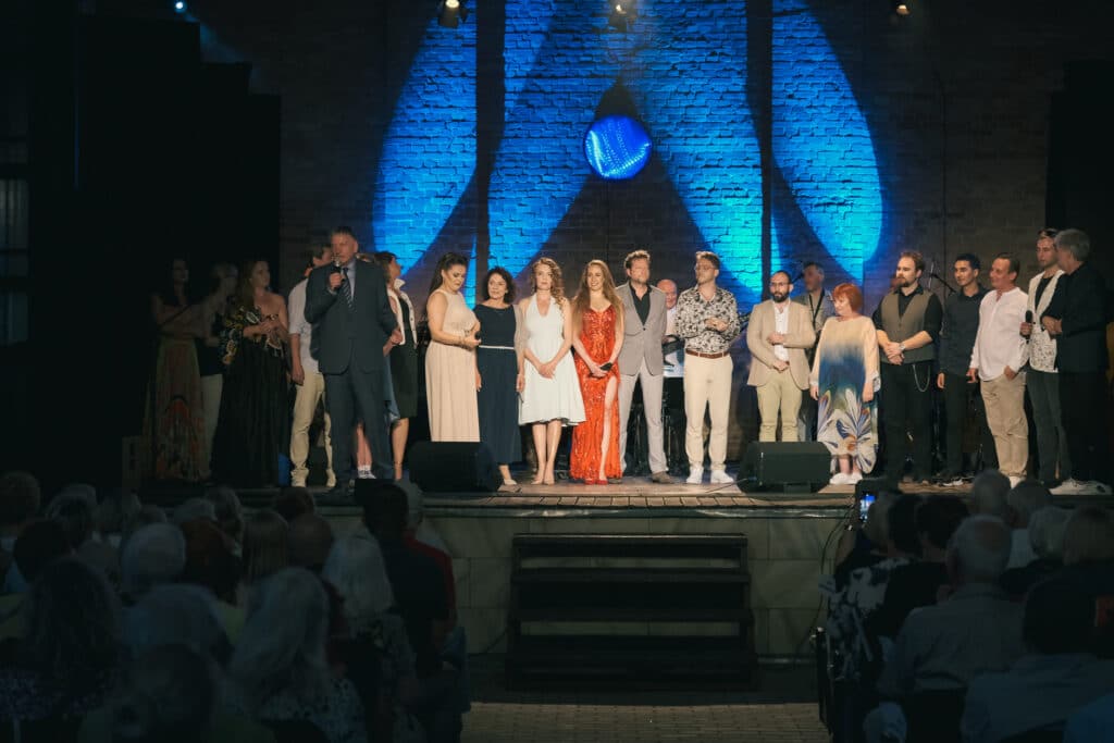 Podczas zakończenia sezonu teatralnego wyłoniono najpopularniejszego aktora teatru.