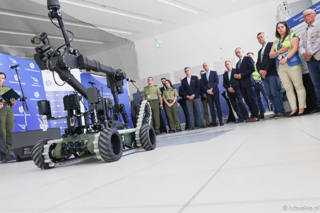 Robot będzie wspierać służby mundurowe