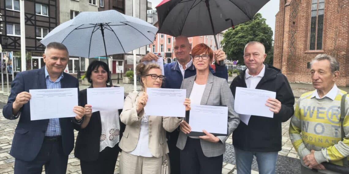 44128e9b997d84bbd6aeed470d304661_xl-1140x570 Konferencja prasowa radnych PiS w Gorzowie Wlkp Gorzowski PiS chce referendum ws nielegalnej migracji KOMENTARZ