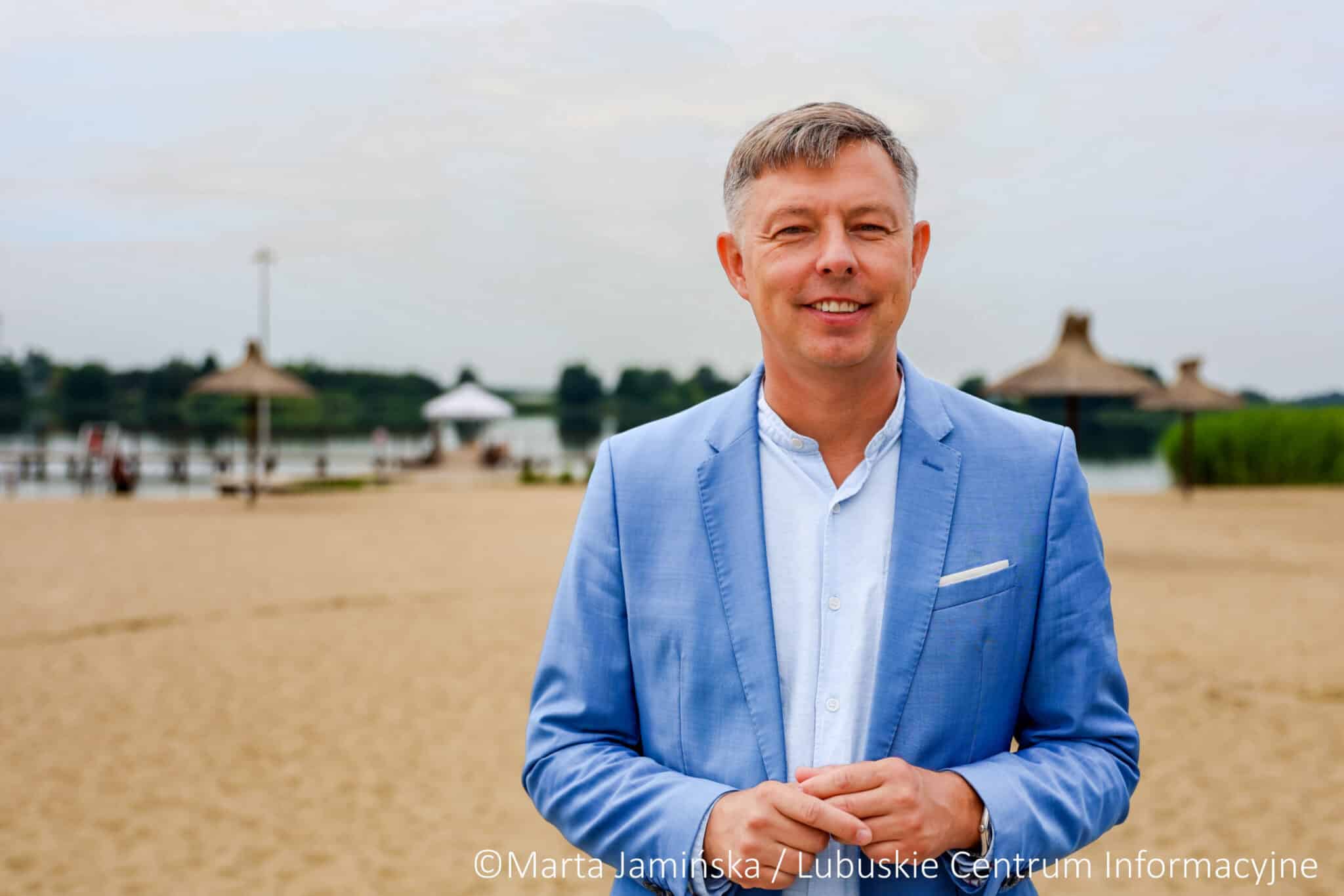 Paweł Tymszan, Wójt Gminy Deszczno Paweł Tymszan wójt gminy Deszczno W Deszcznie mieszkańców przybywa Jak to się udaje