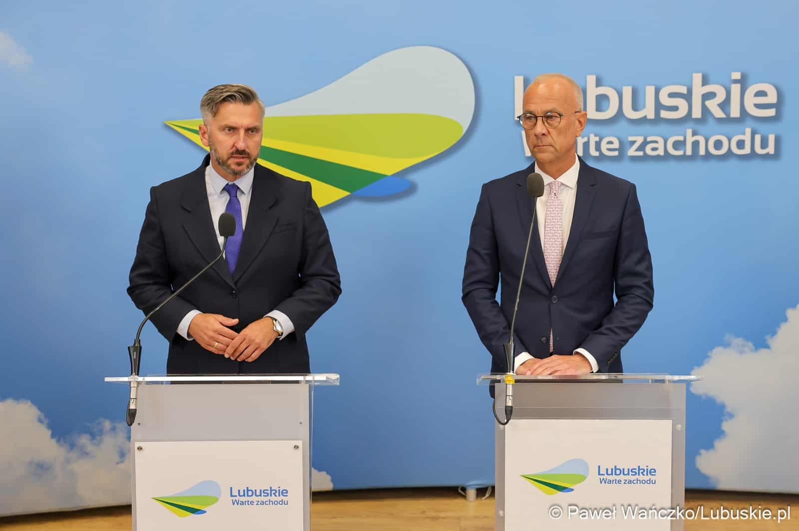 Konferencja Marszałka Marcina Jabłońskiego i posła Waldemara Sługockiego  Marszałek Marcin Jabłoński zapowiedział podanie się do dymisji