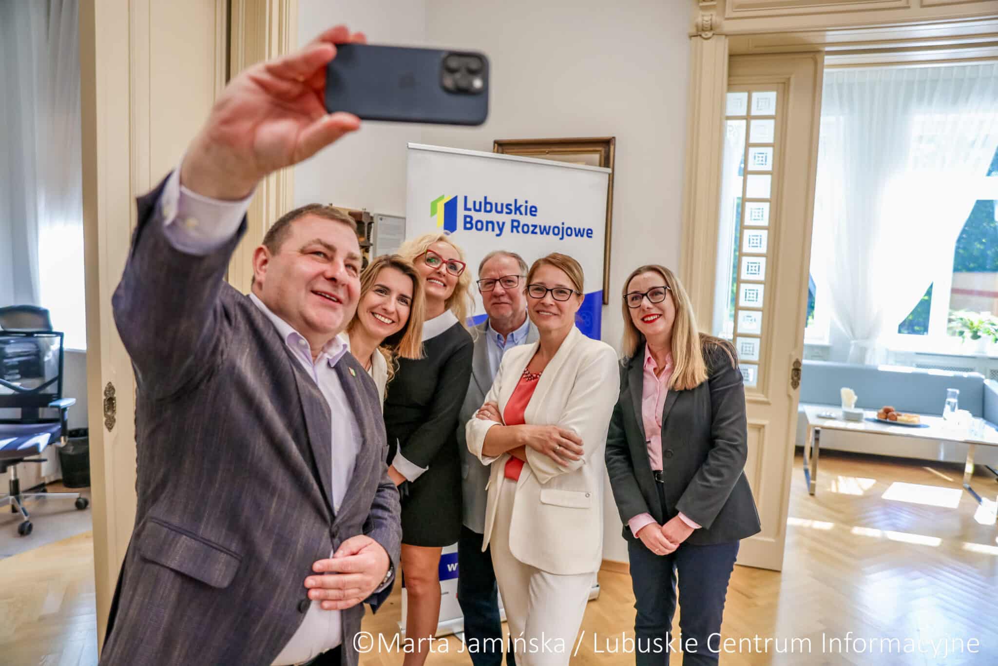 W większości dużych firm w regionie rekrutacją i szkoleniami zajmują się głównie kobiety  4 sierpnia rusza nabór dla dużych firm w ramach Lubuskich Bonów Rozwojowych