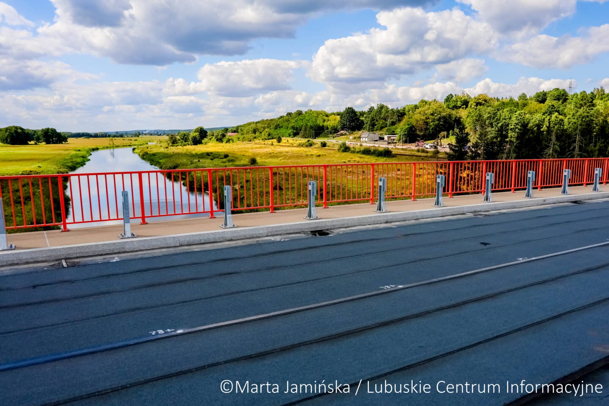 Obwodnica fot. Marta Jamińska -715 (46) IV etap obwodnicy Drezdenka Największa inwestycja drogowa w regionie lubuskim coraz bliżej finału
