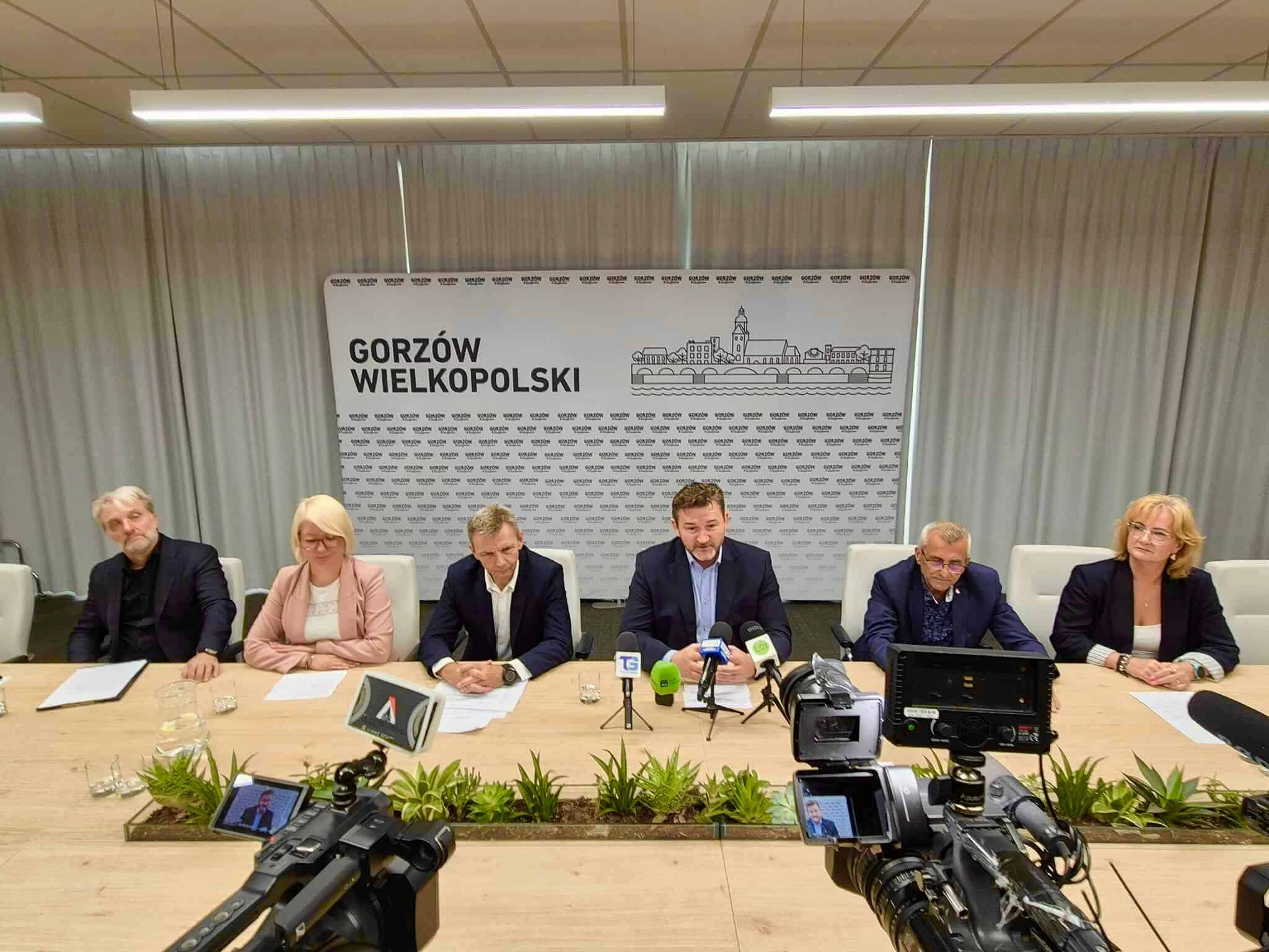 Zdjęcie WhatsApp 2025-08-28 o 14.14.19_c3f9cd92 Konferencja prasowa klubu radnych PO w Radzie Miasta Gorzowa Wlkp To nie jest łatwa koalicja Czy wychodzi miastu na dobre