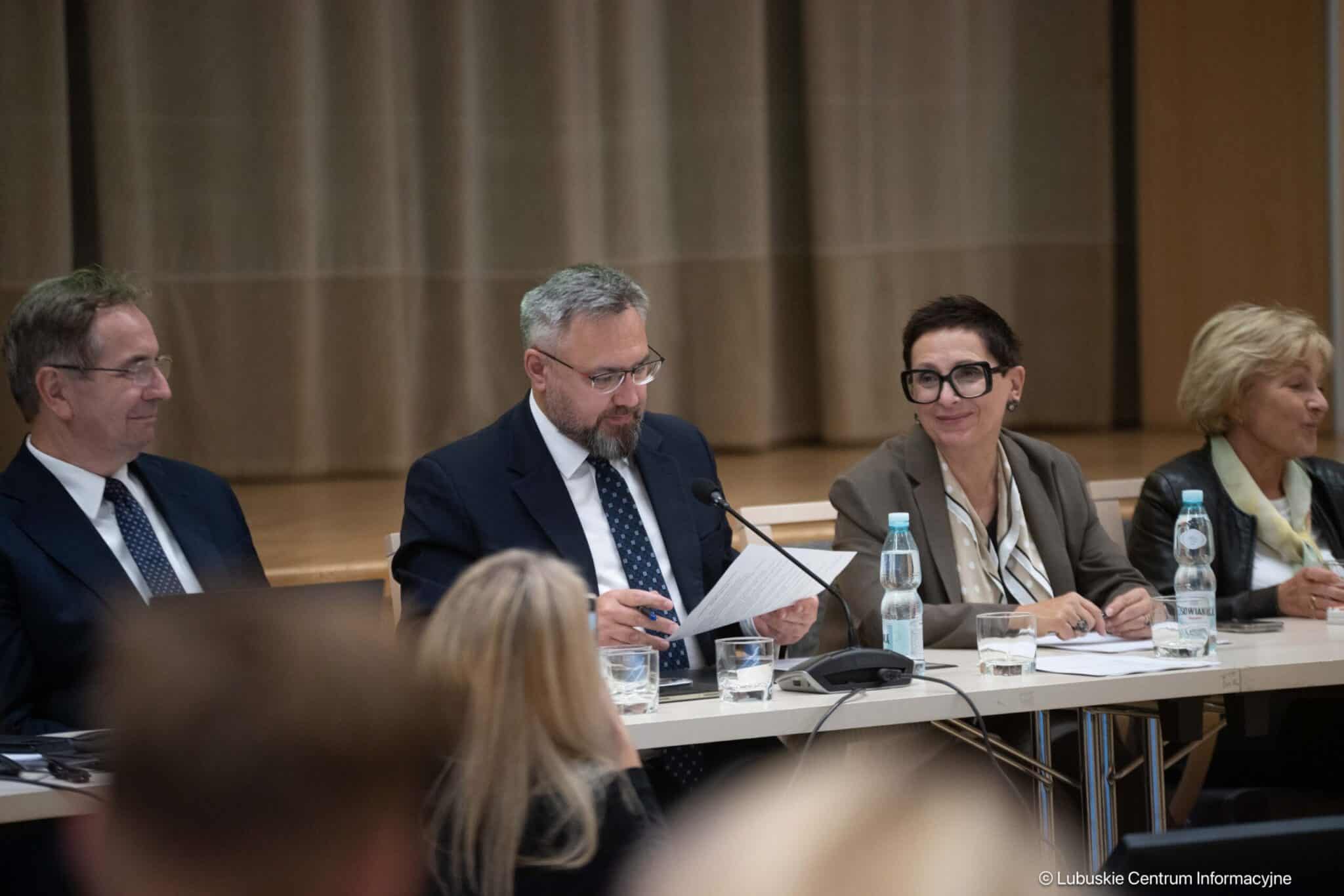   Inwestycje w infrastrukturę zwracają się kilka razy WIDEO