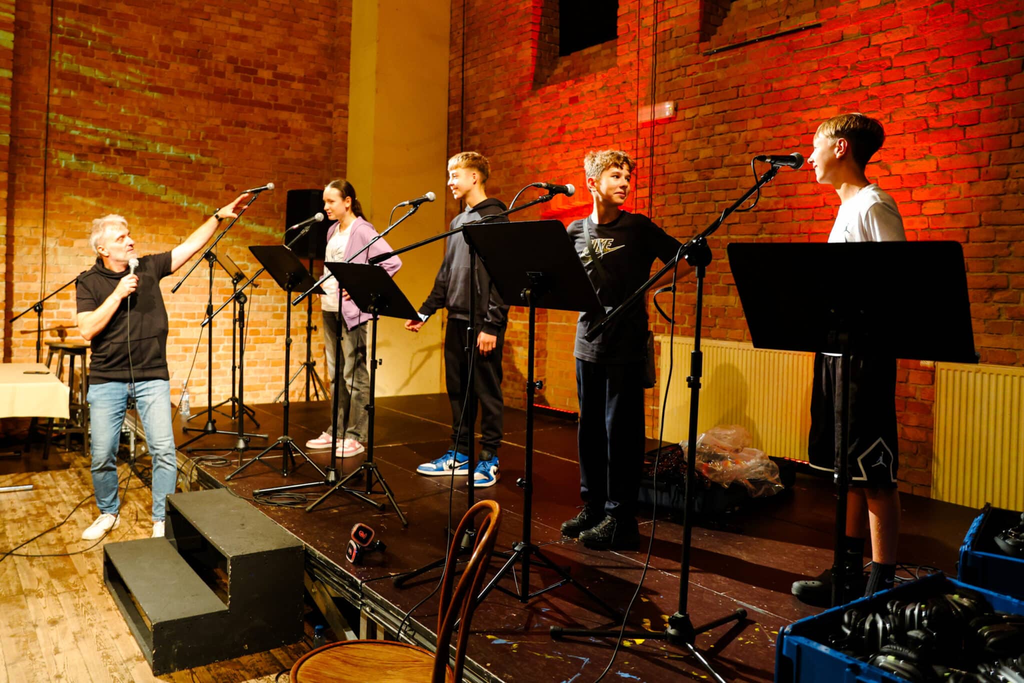  Dźwięk jest najważniejszym zmysłem  słyszymy bicie serca matki zanim cokolwiek zobaczymy  Wyobraź sobie W Gorzowie ruszył pierwszy festiwal słuchowisk