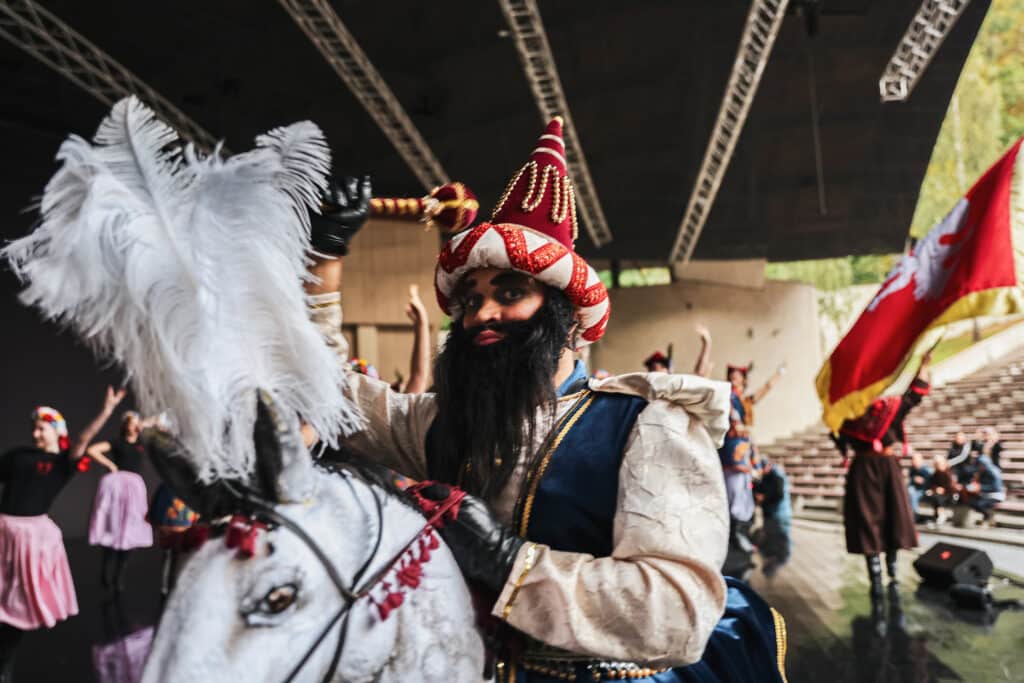 Krakowski lajkonik zatańczy w Korei