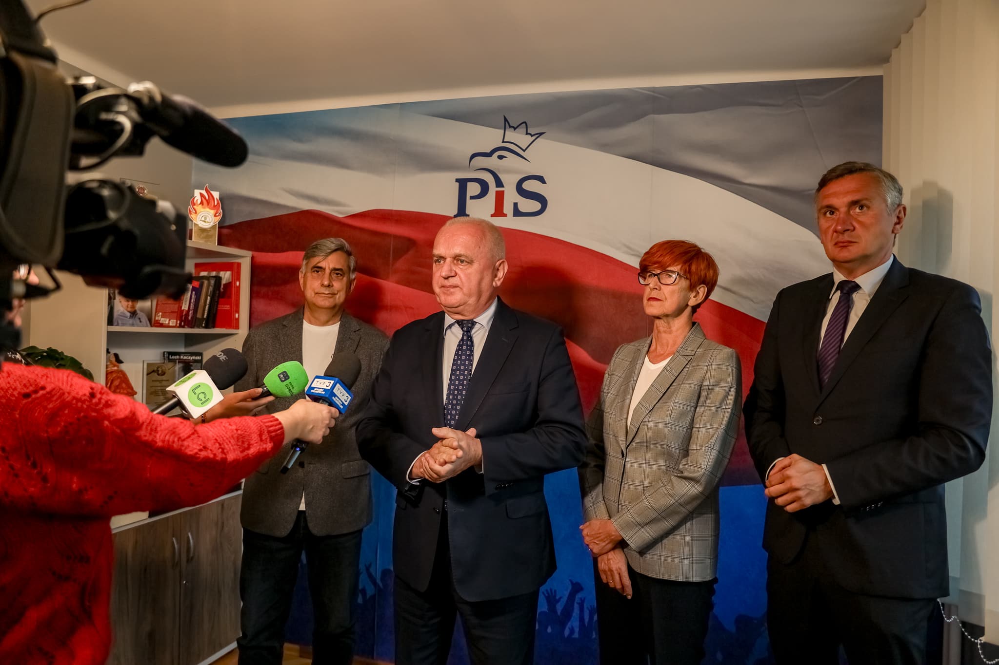 Konferencja prasowa działaczy PiS w Gorzowie  PiS kontra PO Wymiana zarzutów o edukację i inwestycje