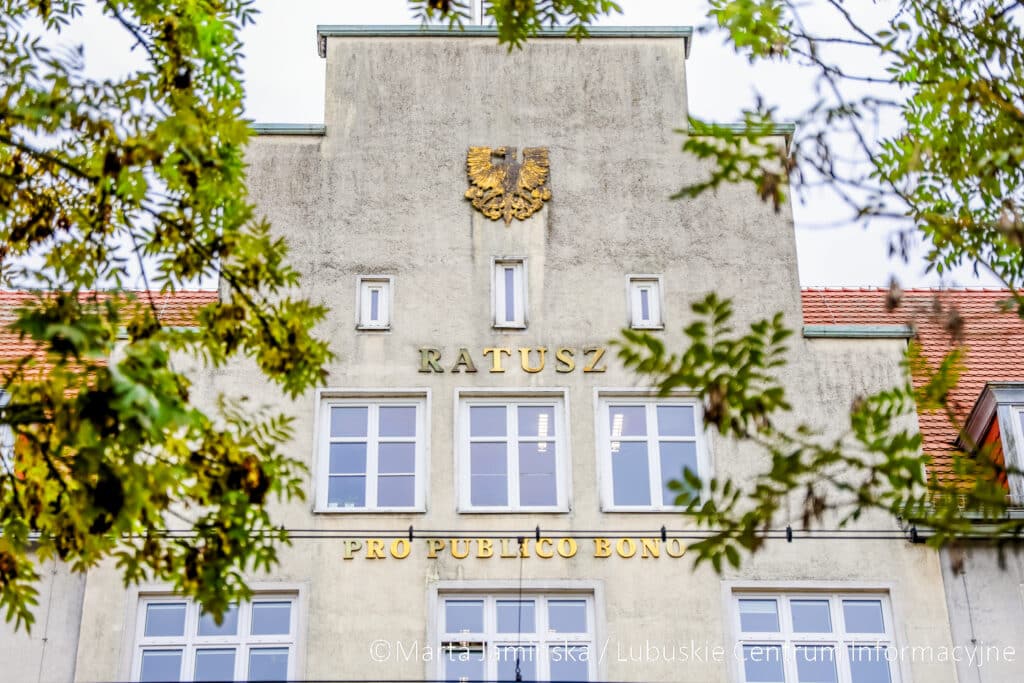 Pracownicy oświaty złożyli petycję do władz Gorzowa