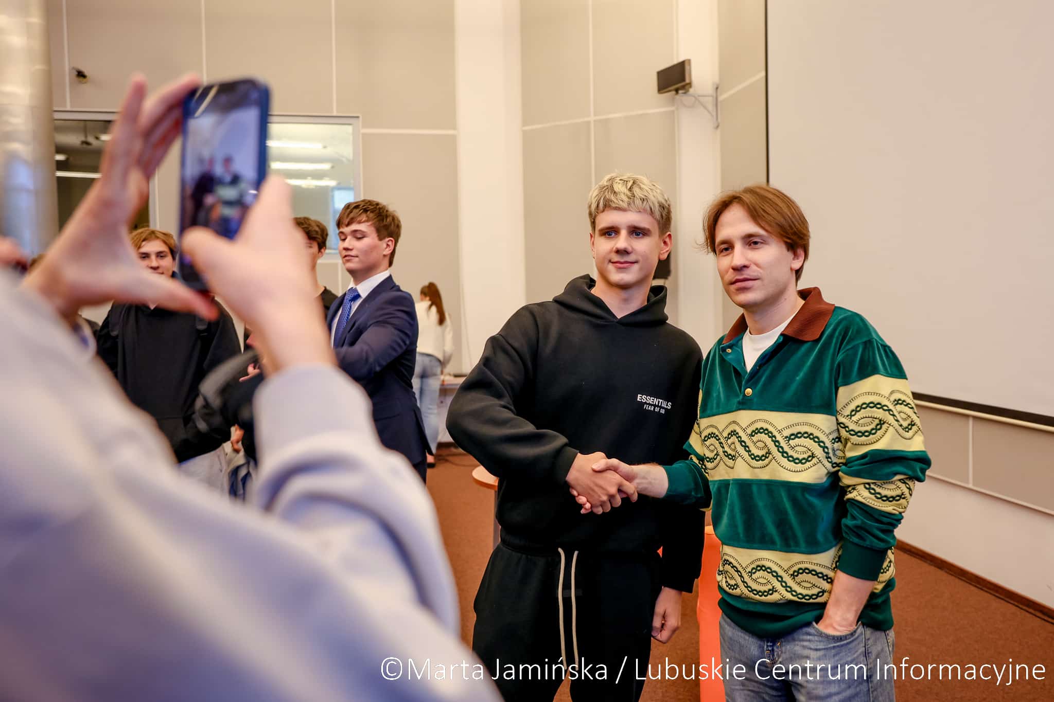 Marcin Kruszewski na spotkaniu z gorzowską młodzieżą 16 września  Prawo może być pasją  rozmowa z Marcinem Kruszewskim