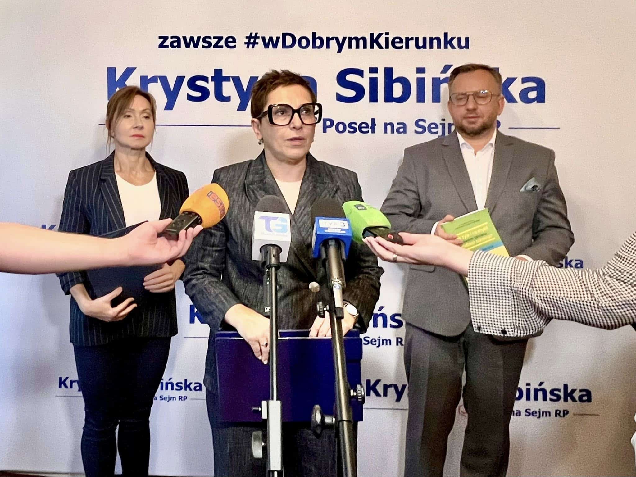 Konferencja prasowa posłanki Krystyny Sibińskiej  Nie wypisujcie dzieci z edukacji zdrowotnej  apelowali w Gorzowie