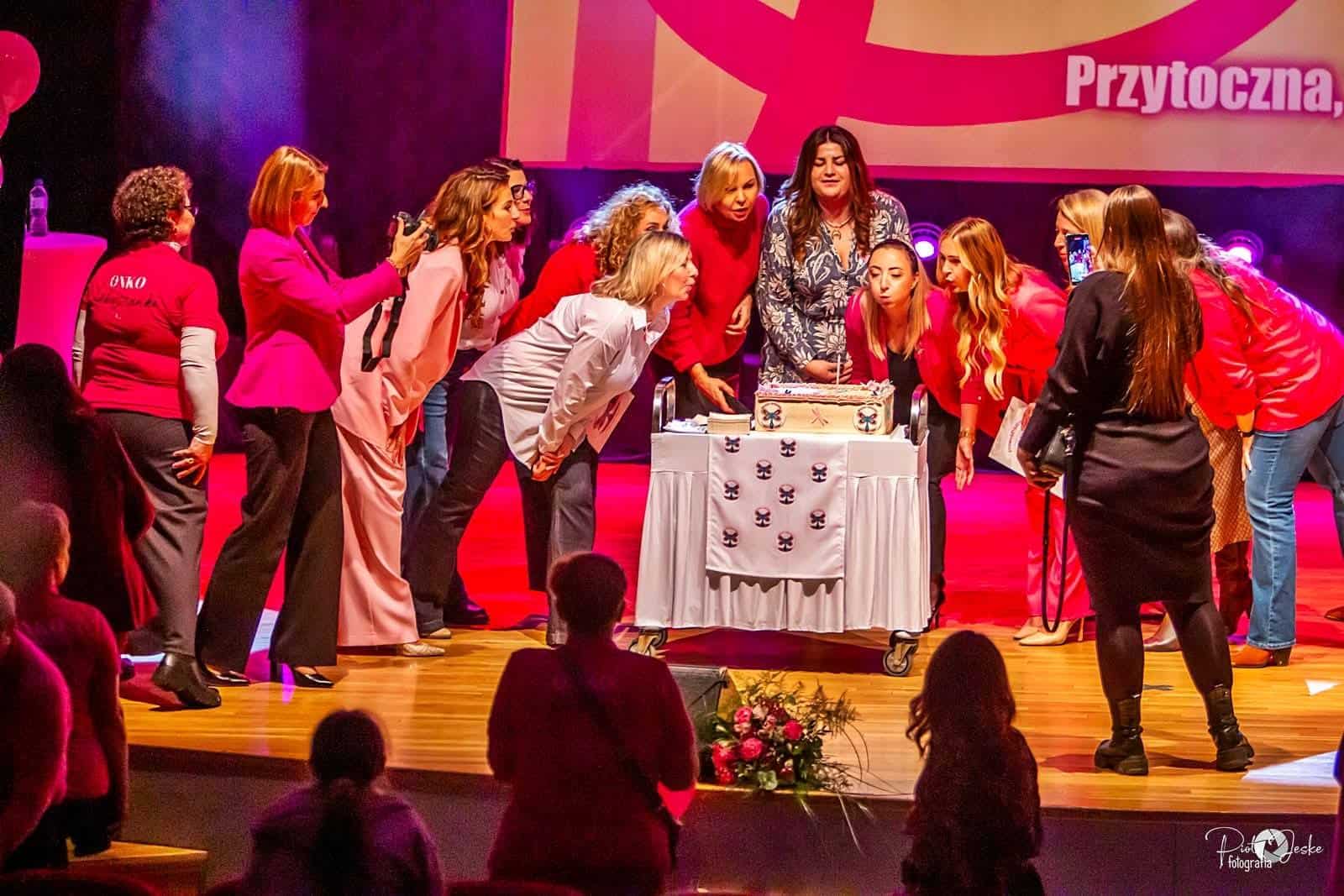 Lubuski Onkotour w Przytocznej połączony był z pierwszą rocznicą działania Stowarzyszenia Ważka Sprawa  Lubuski Onkotour w Przytocznej Tu życzenia zdrowia nabrały szczególnego znaczenia