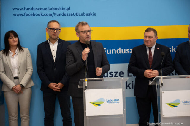 Podpisanie umowy dotyczące budowy ścieżek rowerowych. 29.10.2025