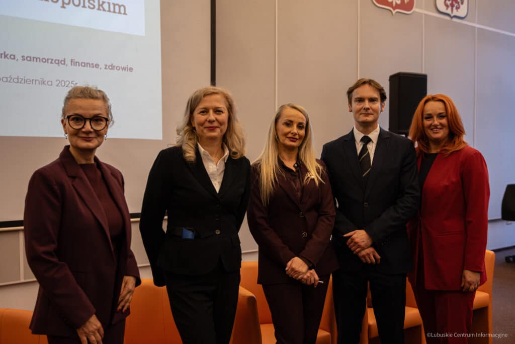 Mediatorzy zachęcają do rozwiązywania sporów poprzez mediacje.