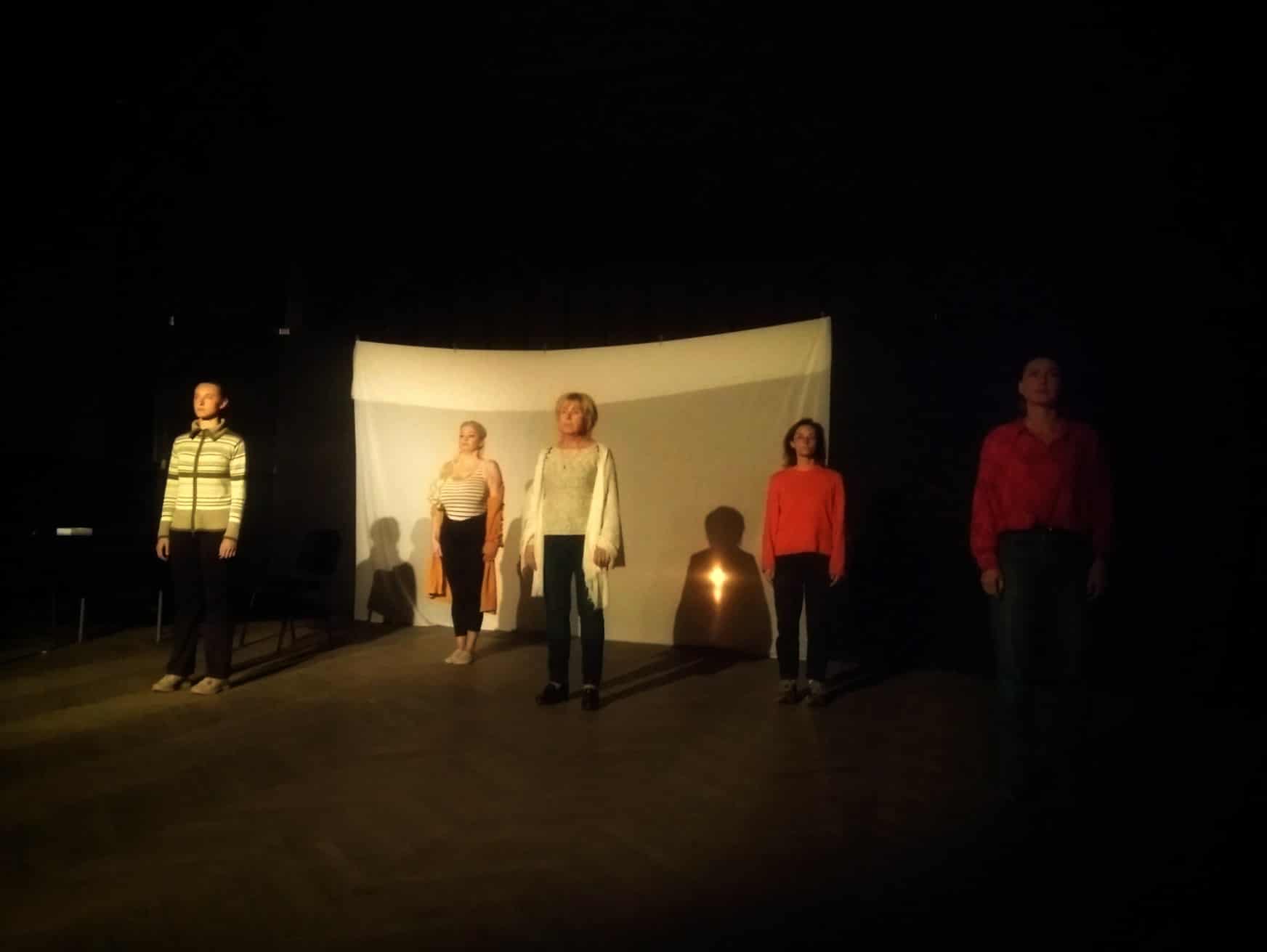 Zdjęcia z próby spektaklu  SkrzywdzONE  poruszająca opowieść o sile kobiet