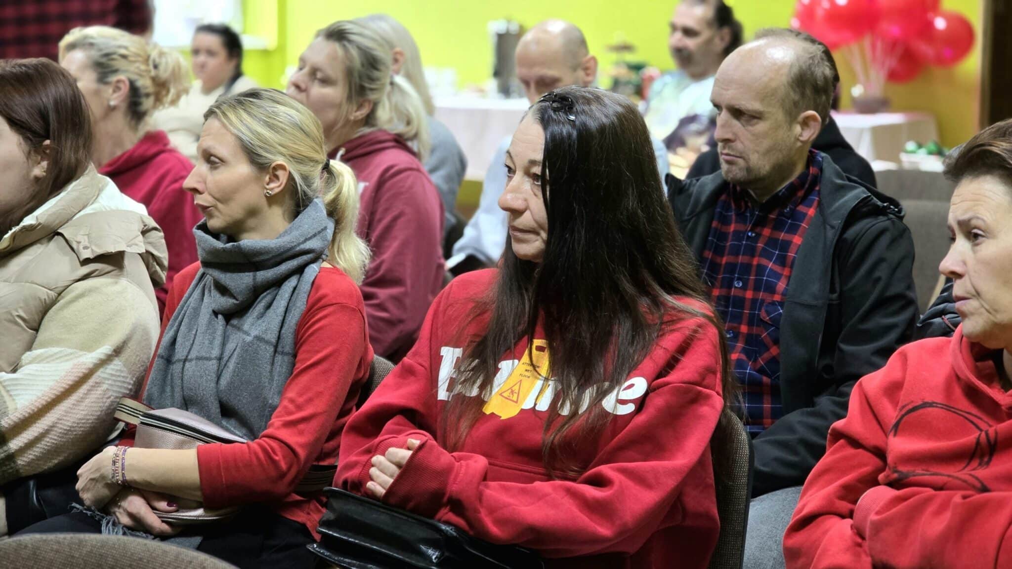 Od korzeni do siły Nowy początek bez przemocy  Przemoc wobec dzieci CIS uczy jak reagować