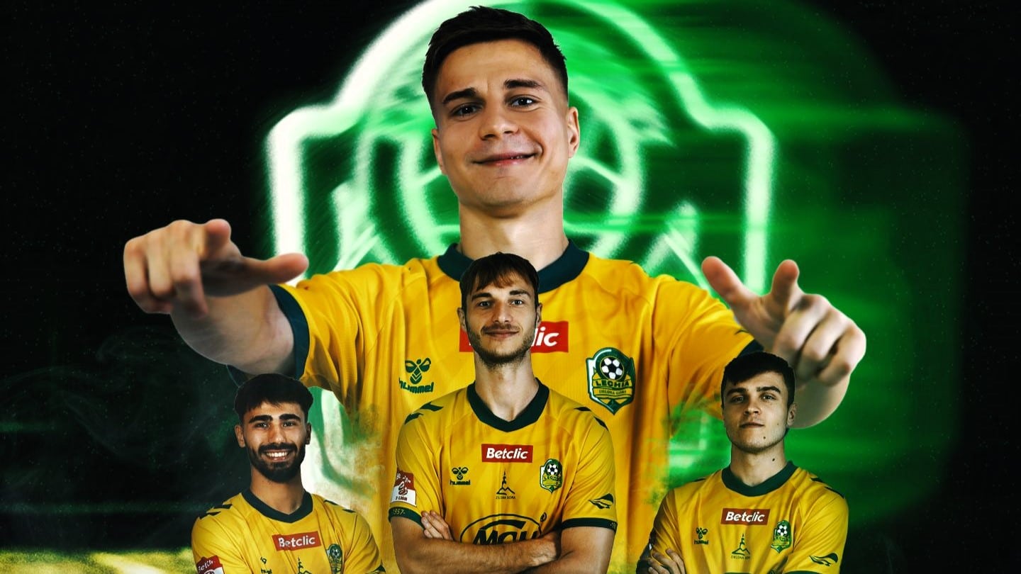 Czterech uśmiechniętych mężczyzn w sportowych strojach  Lechia zniszczyła lidera w kwadrans Hat trick Kamila Olka
