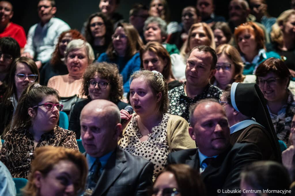 Czarnoksiężnik z krainy Oz zaczarował gości konferencji w RCAK Czarnoksiężnik z krainy Oz zaczarował gości konferencji w RCAK