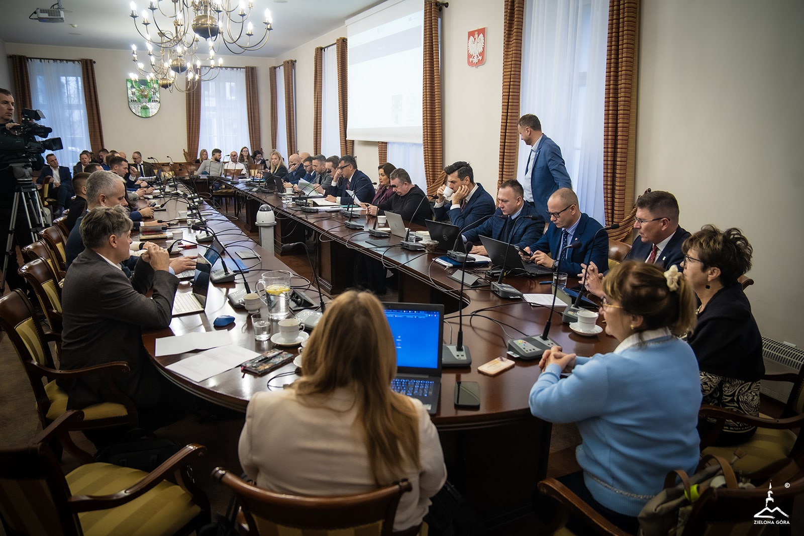   Zielonogórska sesja rady miasta jeden podatek w dół drugi w górę i spory wokół Zefamu oraz Foluszowej