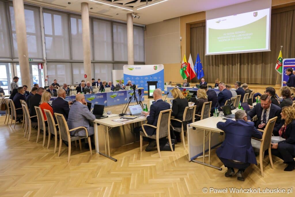 Listopadowa sesja samorządu województwa. Czy będzie gorąco? (Na żywo) 