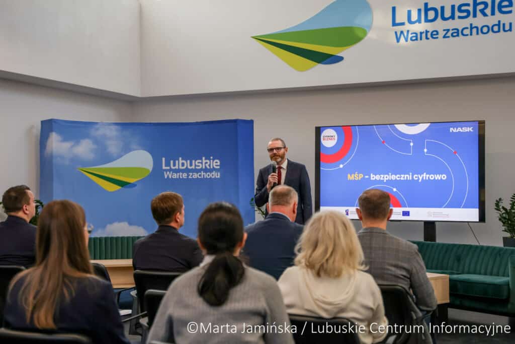 Polska od kilku lat jest celem wyjątkowo intensywnych cyberataków – to już nie fala, a prawdziwa powódź. Najbardziej narażone są małe i średnie firmy.