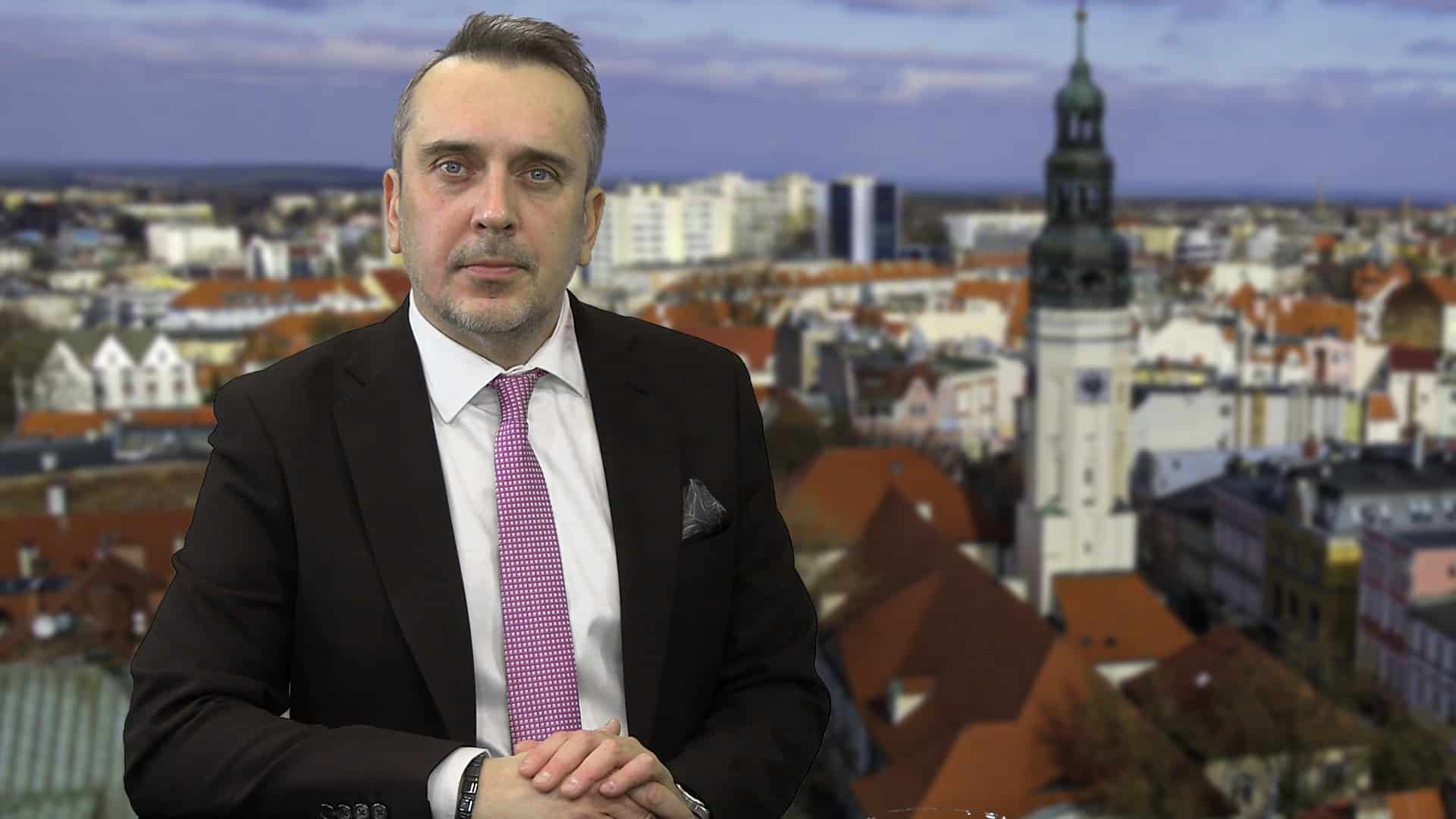 vMix Capture 02 grudnia 2025 10-25-47 Prezydent Marcin Pabierowski w studiu LCI Zielona Góra wkracza w rok wielkich zmian Nowy amfiteatr koniec ronda przy Focusie i całoroczne lodowisko