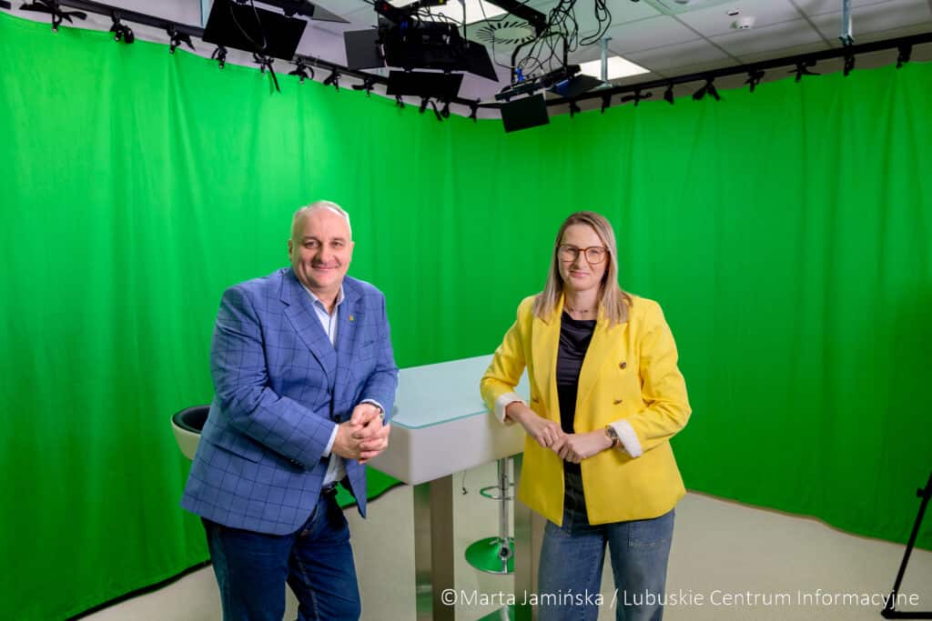 Hubert Harasimowicz: „Lubuskie długo na to czekało” Hubert Harasimowicz: „Lubuskie długo na to czekało” Wicemarszałek Województwa Lubuskiego Hubert Harasimowicz w gorzowskim studiu z redaktorką Katarzyną Kozińską