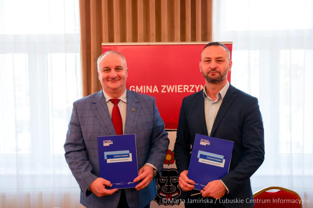 W Zwierzynie podpisano umowę na realizację projektu skierowanego do osób bezrobotnych i zagrożonych wykluczeniem społecznym z powiatu strzelecko-drezdeneckiego.