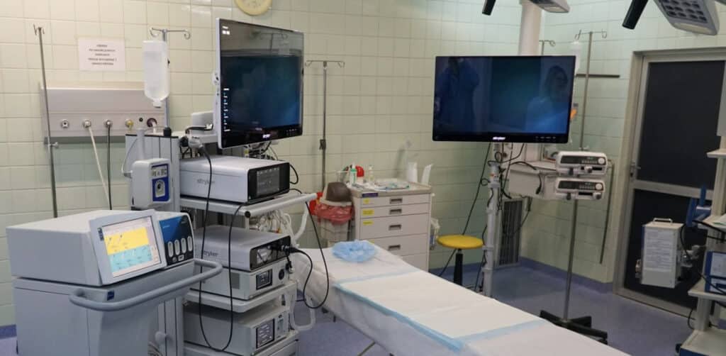 Powiatowe Centrum Zdrowia – Szpital Powiatowy w Drezdenku wzbogaciło się o nowoczesny zestaw laparoskopowy Stryker oraz kluczowe elementy wyposażenia Bloku Operacyjnego.