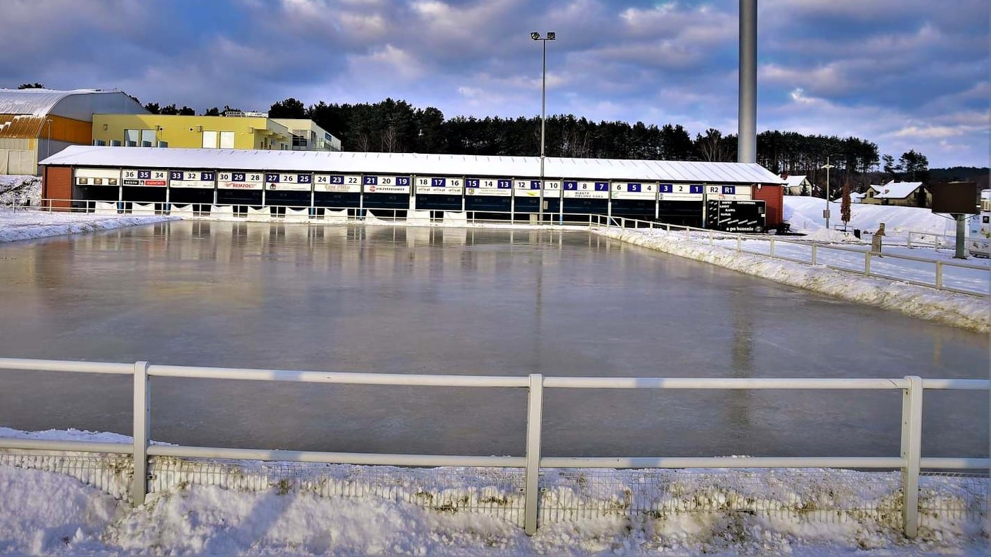 Lodowisko  Naturalne oświetlone i bezpłatne Lodowisko w Drzonkowie zaprasza
